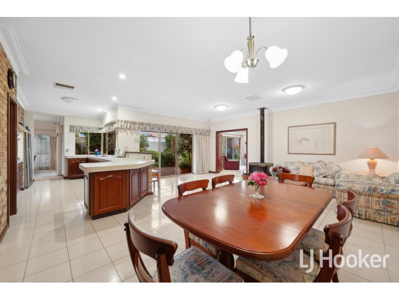 14 Chesters Way, Winthrop WA 6150