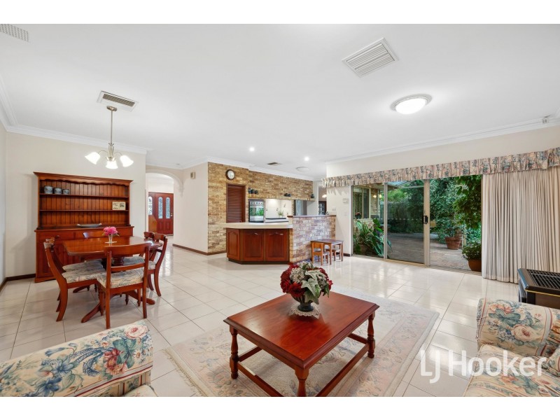 14 Chesters Way, Winthrop WA 6150