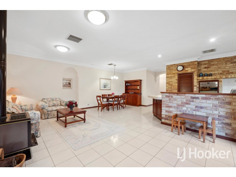 14 Chesters Way, Winthrop WA 6150