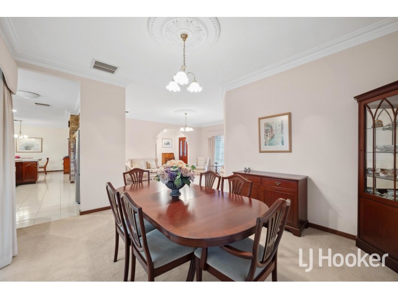 14 Chesters Way, Winthrop WA 6150