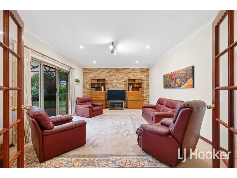 14 Chesters Way, Winthrop WA 6150