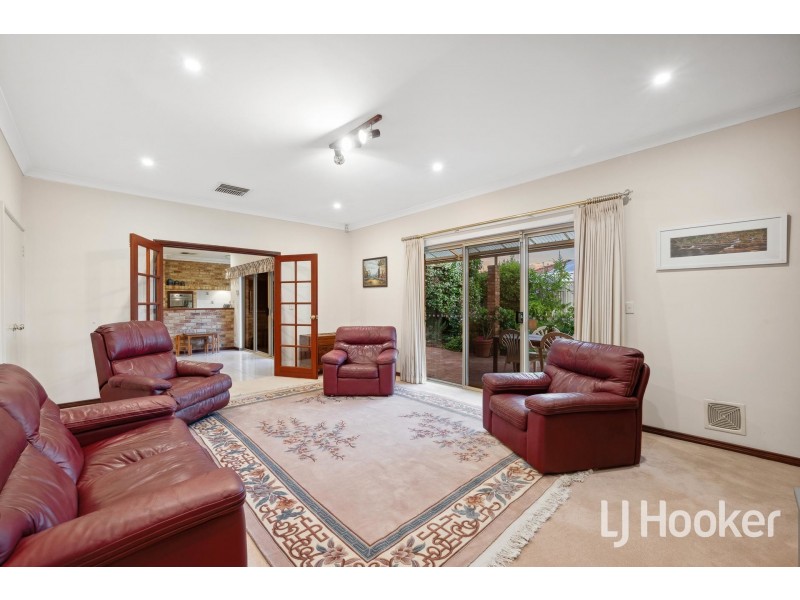 14 Chesters Way, Winthrop WA 6150