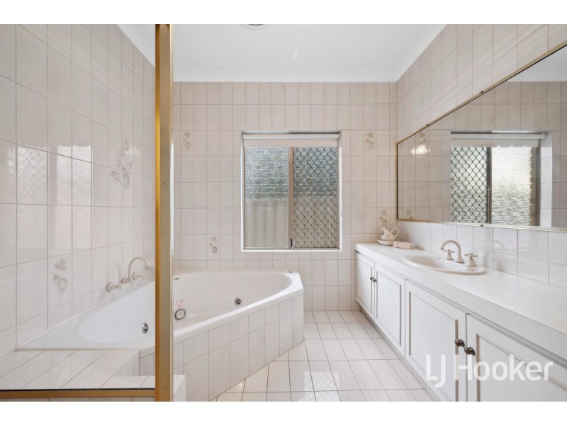 14 Chesters Way, Winthrop WA 6150