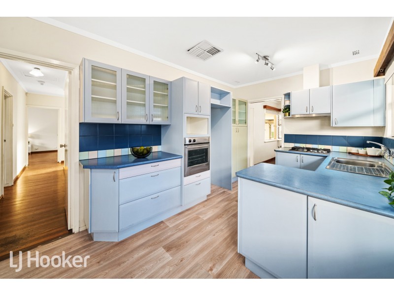 7 Opal Place, Riverton WA 6148