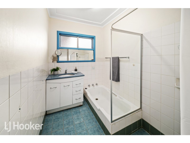 7 Opal Place, Riverton WA 6148