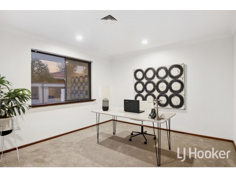 14 Satellite Place, Carlisle WA 6101