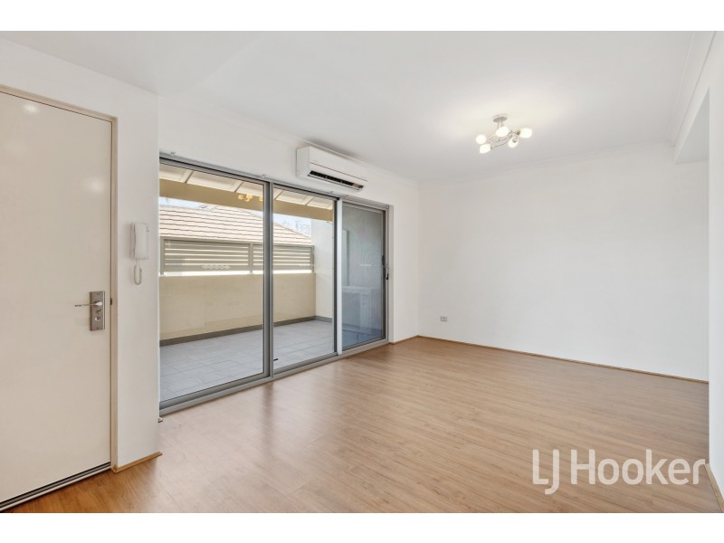 8/31 Leonard Street, Victoria Park WA 6100