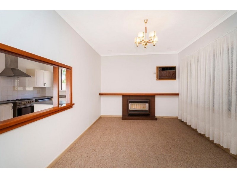 9 Hitchcock St, St James WA 6102