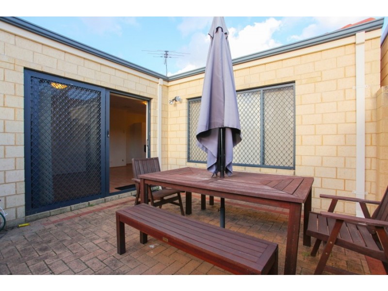 Unit 2/104 Station St, East Cannington WA 6107