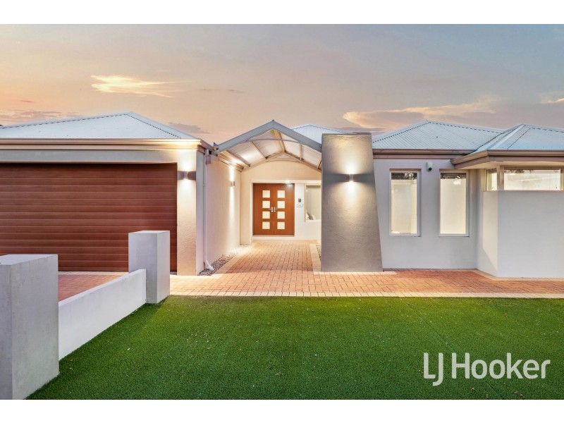 40 Columbia Parkway, Piara Waters WA 6112