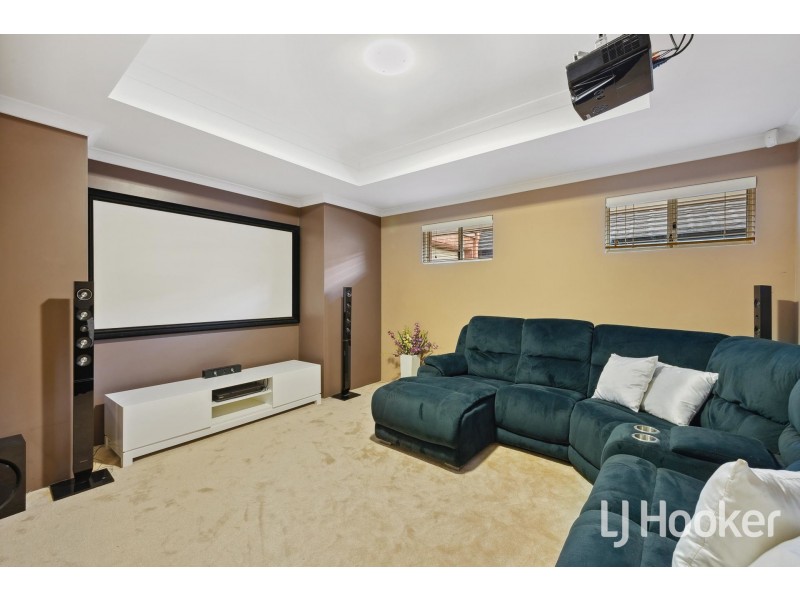 40 Columbia Parkway, Piara Waters WA 6112