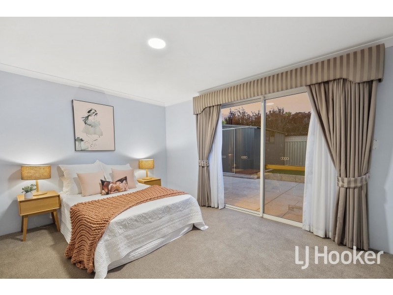 40 Columbia Parkway, Piara Waters WA 6112