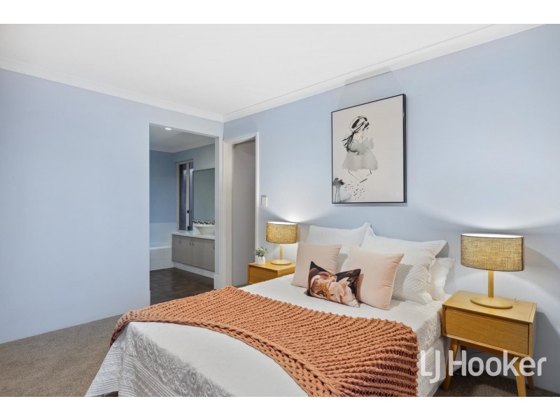 40 Columbia Parkway, Piara Waters WA 6112