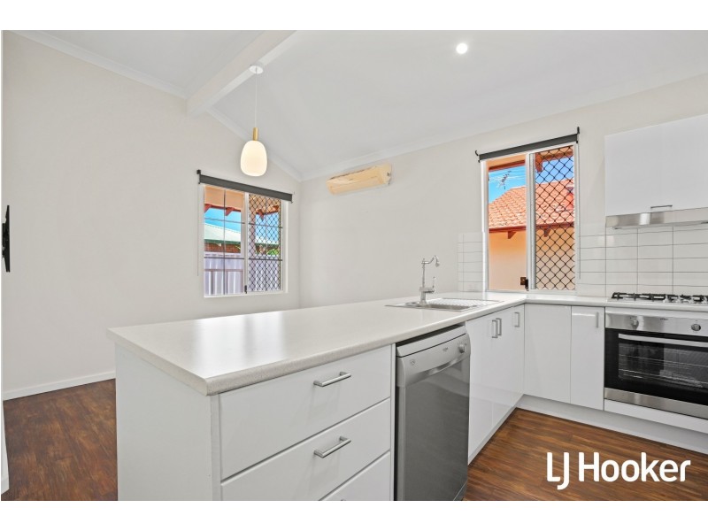 17B Manchester St, Victoria Park WA 6100