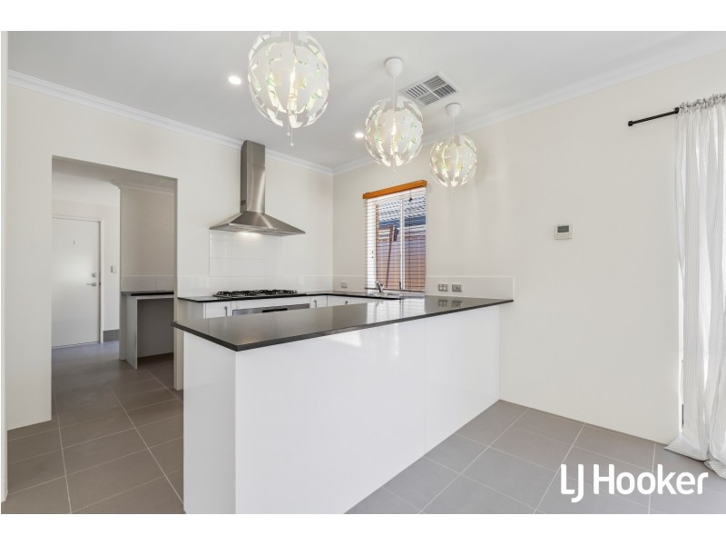 42 Sittella Gdns, East Cannington WA 6107