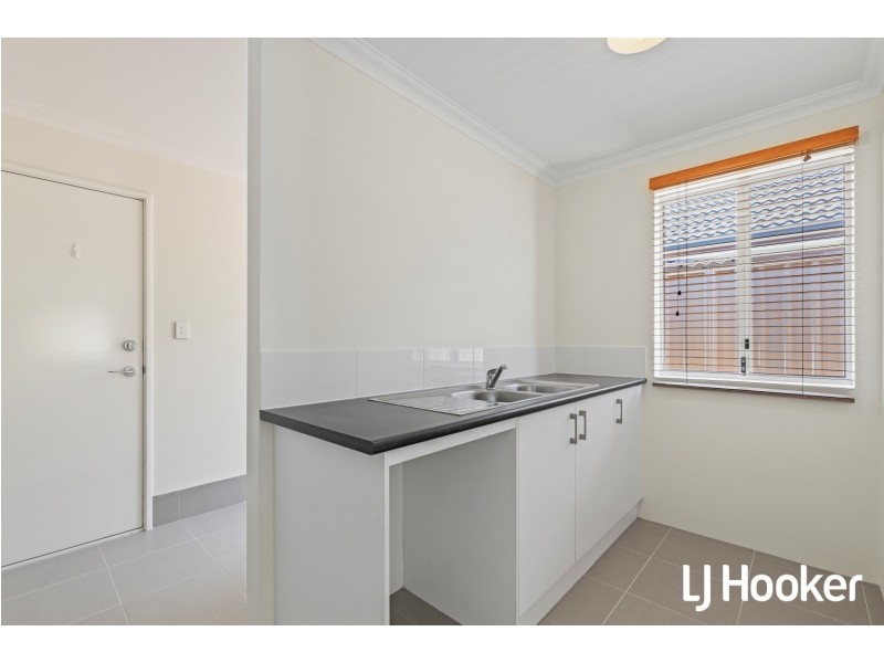 42 Sittella Gdns, East Cannington WA 6107
