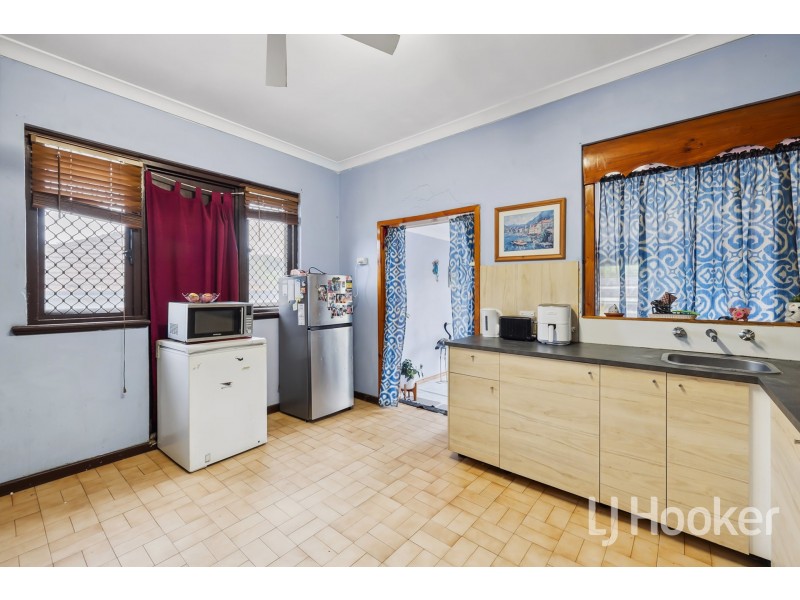 385 Berwick Street, St James WA 6102