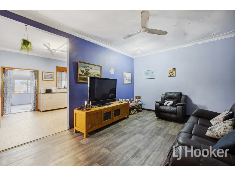 385 Berwick Street, St James WA 6102