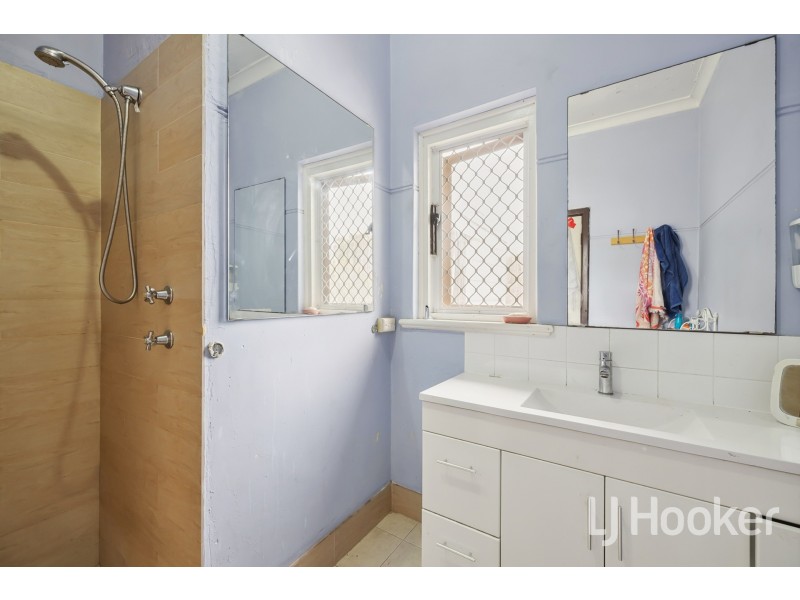 385 Berwick Street, St James WA 6102