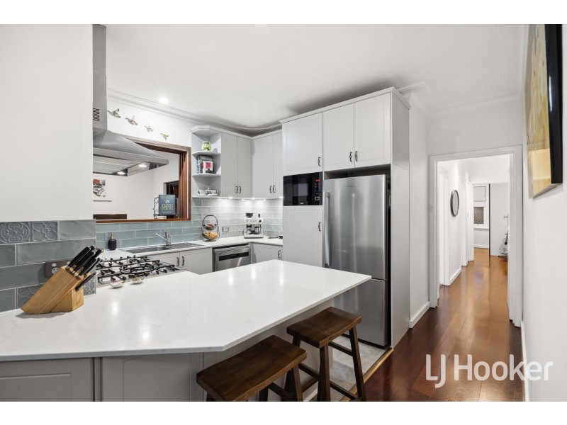 36 Beaconsfield Street, St James WA 6102