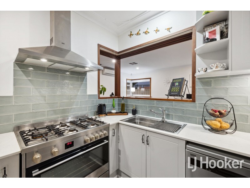 36 Beaconsfield Street, St James WA 6102