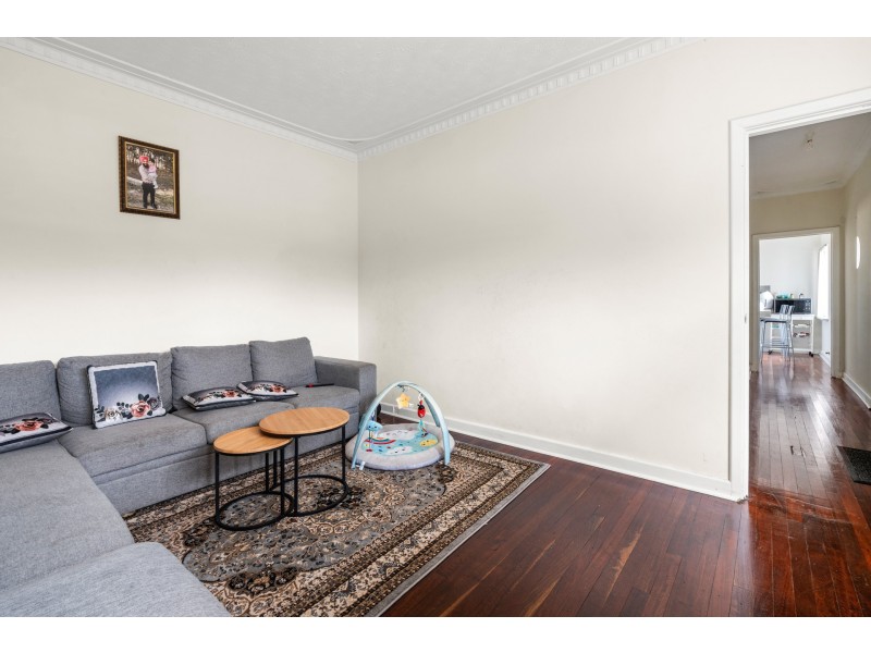 6 Hunt Street, Thornlie WA 6108