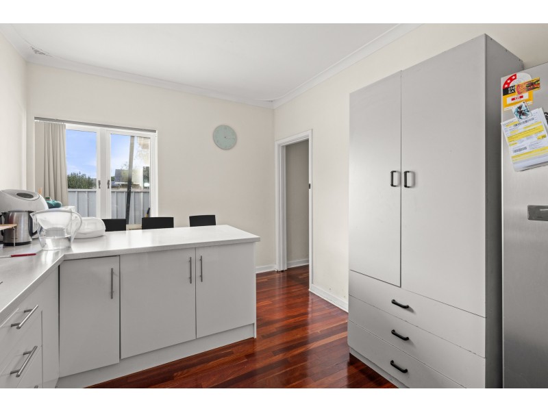 6 Hunt Street, Thornlie WA 6108