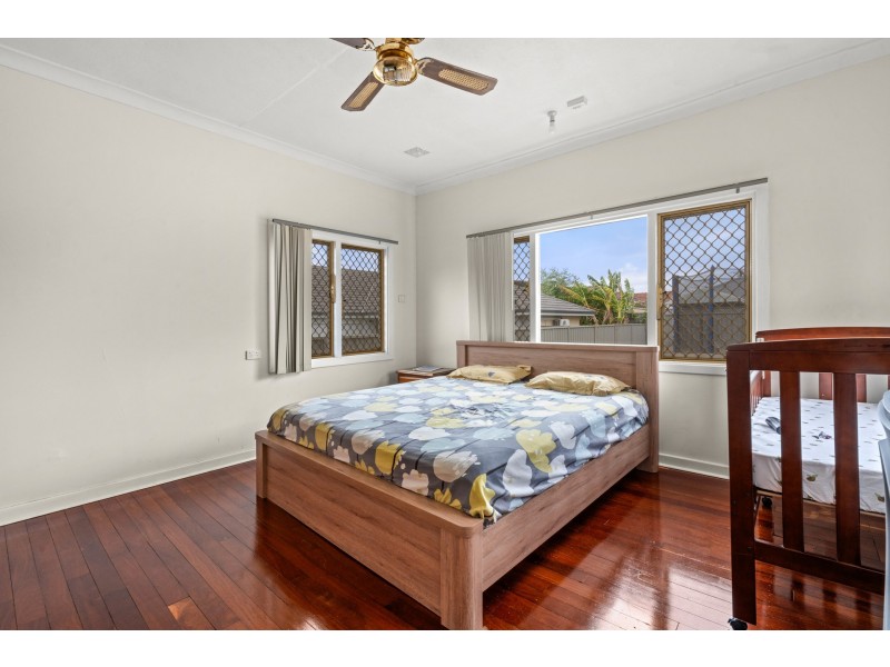 6 Hunt Street, Thornlie WA 6108