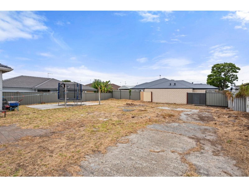 6 Hunt Street, Thornlie WA 6108