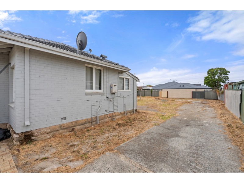 6 Hunt Street, Thornlie WA 6108