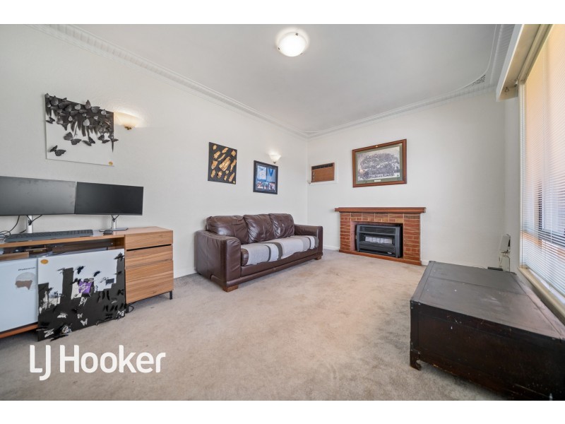 392 Berwick Street, St James WA 6102