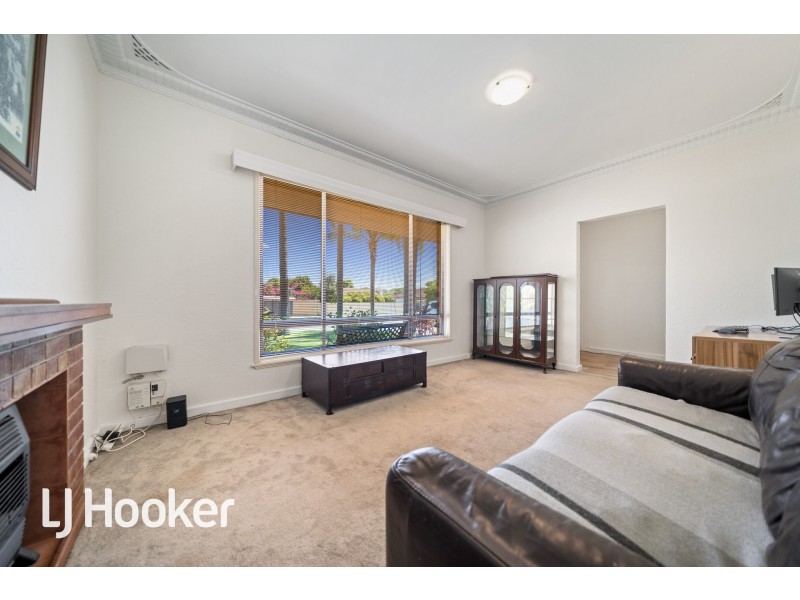 392 Berwick Street, St James WA 6102