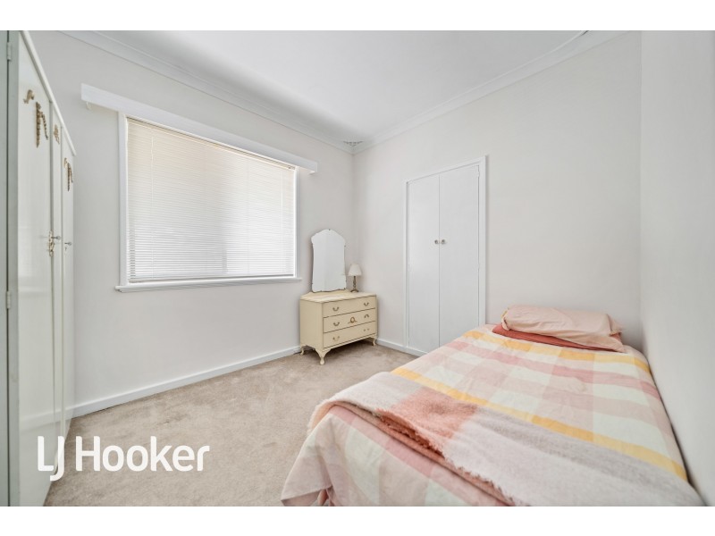 392 Berwick Street, St James WA 6102