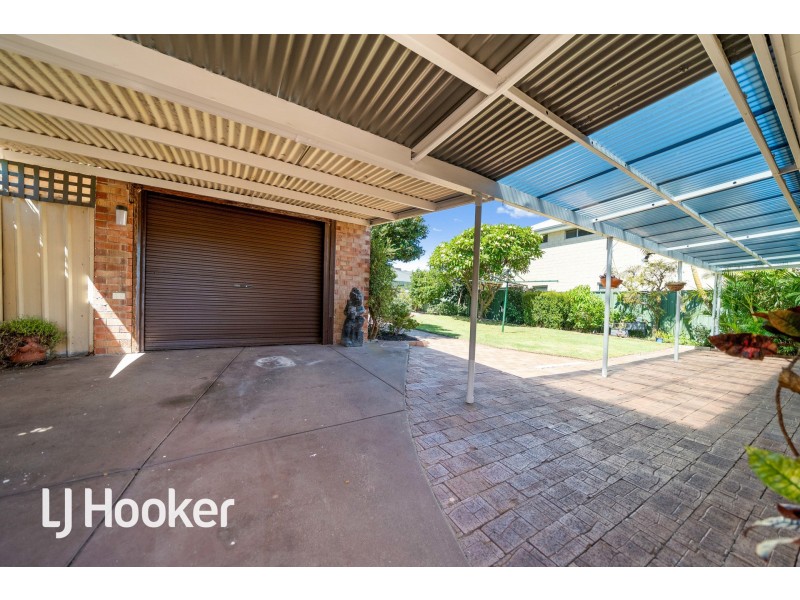 392 Berwick Street, St James WA 6102