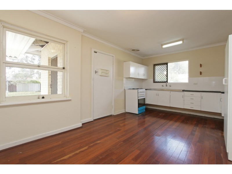 6 Romney Street, Beckenham WA 6107