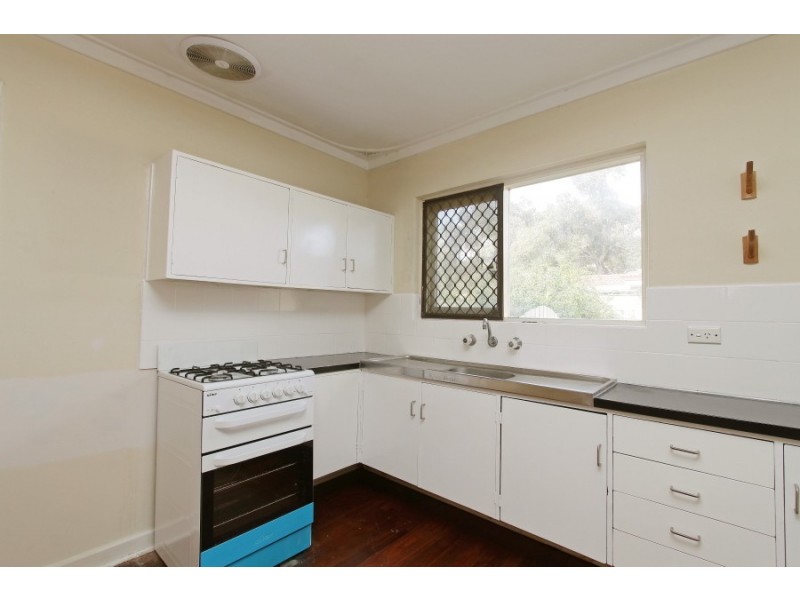 6 Romney Street, Beckenham WA 6107