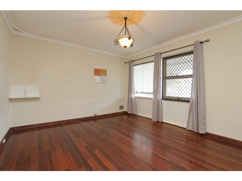 6 Romney Street, Beckenham WA 6107