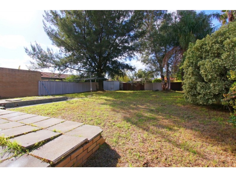 6 Romney Street, Beckenham WA 6107