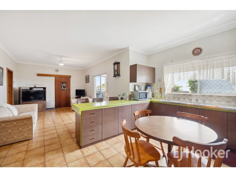 8 Bunning Street, Bentley WA 6102