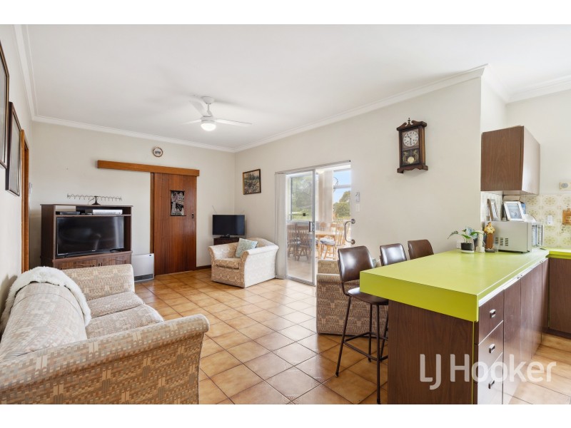 8 Bunning Street, Bentley WA 6102