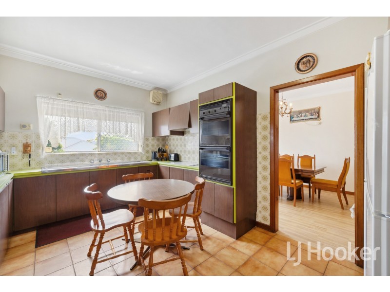 8 Bunning Street, Bentley WA 6102