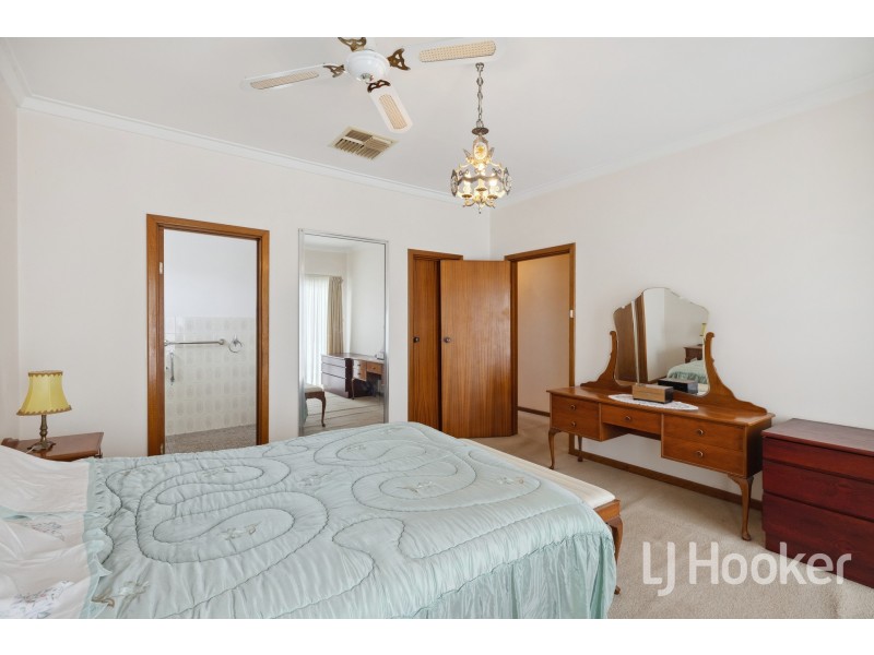 8 Bunning Street, Bentley WA 6102