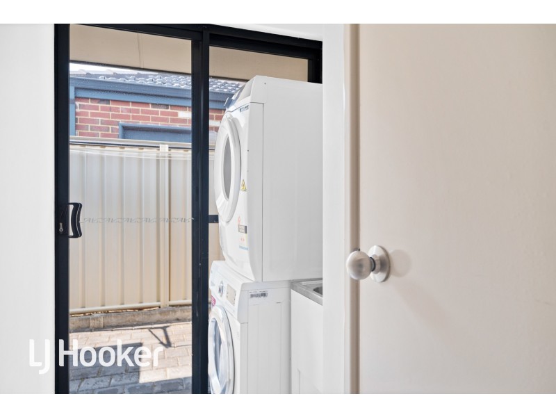 10/12 Holland Street, Gosnells WA 6110