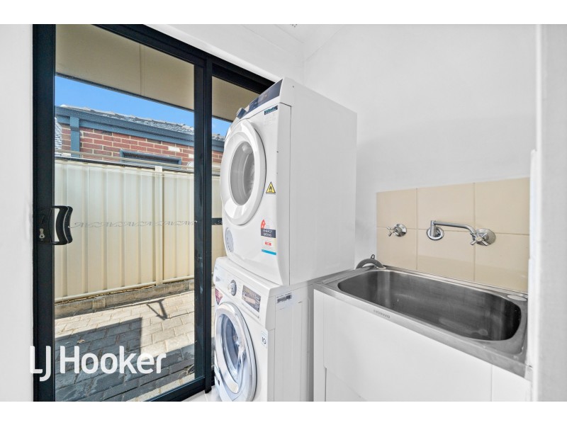 10/12 Holland Street, Gosnells WA 6110