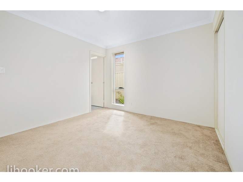 Unit 8/2 Hobby Rtt, Queens Park WA 6107