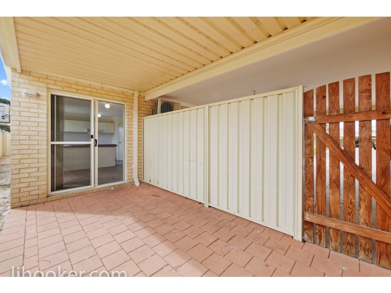 Unit 8/2 Hobby Rtt, Queens Park WA 6107