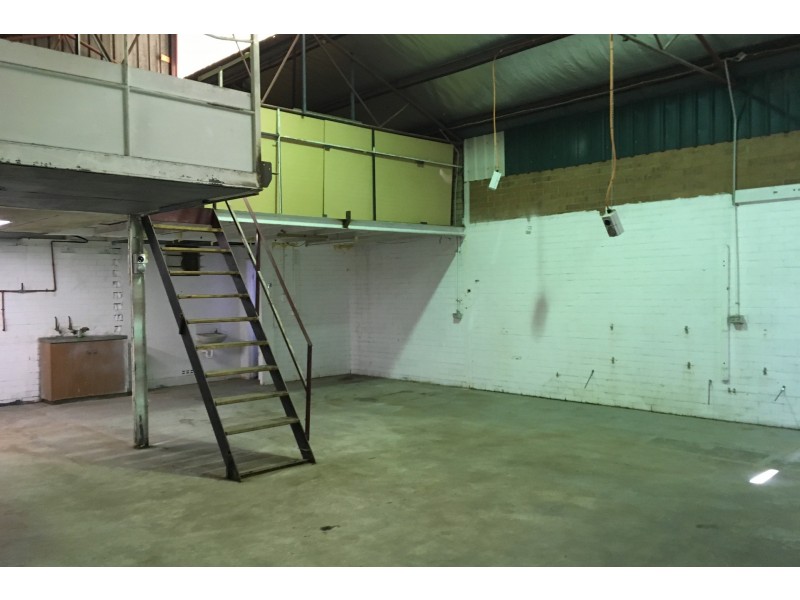 8/24 Forward Street, Welshpool WA 6106