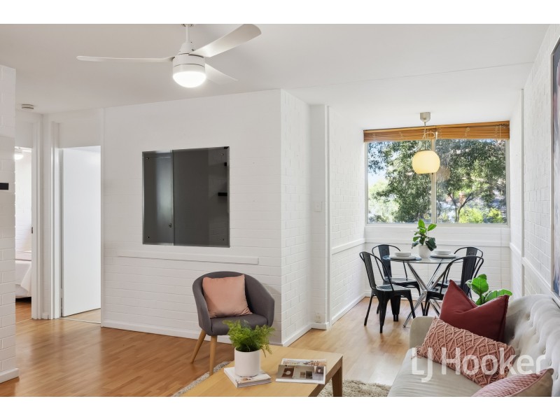 24/1 Herdsman Parade, Wembley WA 6014