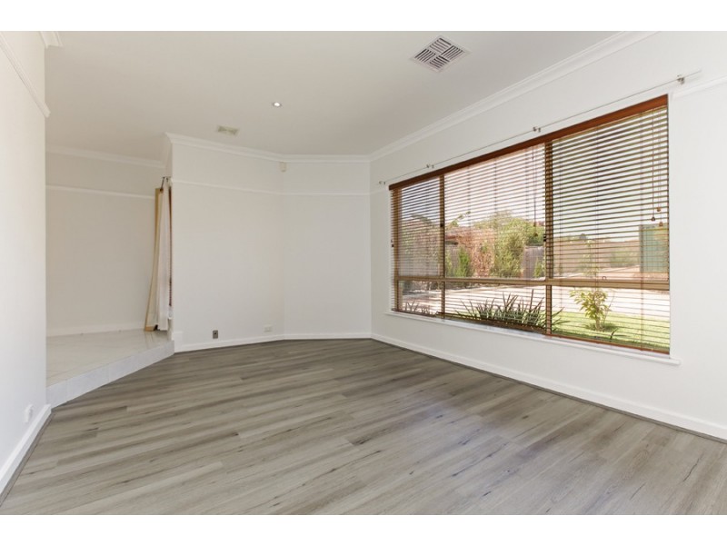 35 Mitchell St, Bentley WA 6102
