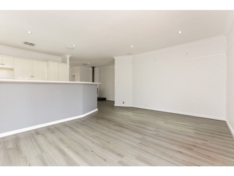 35 Mitchell St, Bentley WA 6102